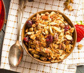 Apple-Berry Granola