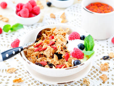 Granola with Fresh Fruit