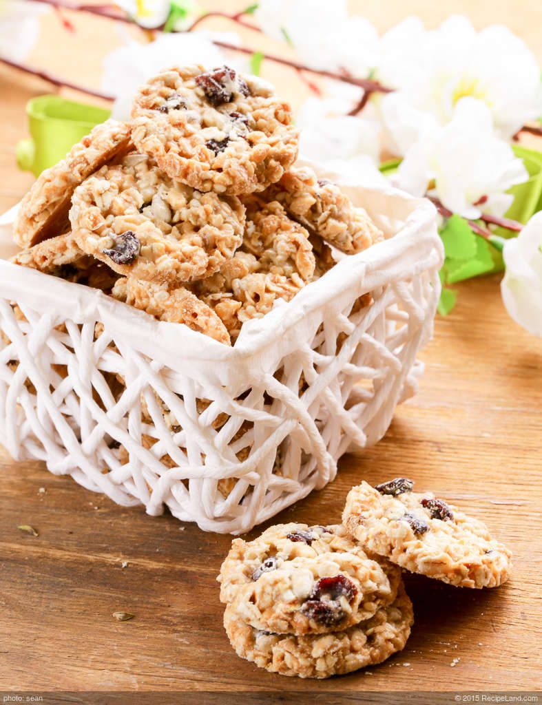 Chewy Oatmeal Trail Mix Cookies recipe