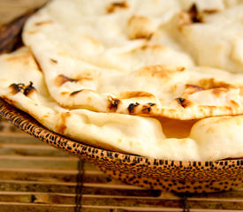 Baked Flatbread with Garlic (Lahsooni Naan)