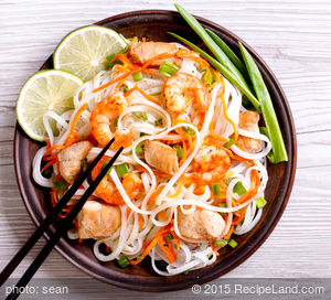 Pad Thai Stir-Fried Rice Ribbon Noodles