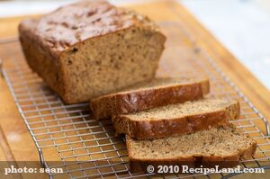 Easy and Moist Banana Bread