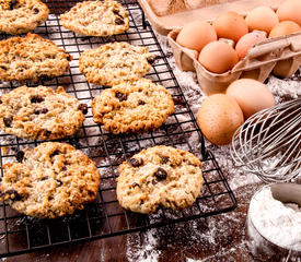 Delicious Spice Oatmeal Raisin Cookies