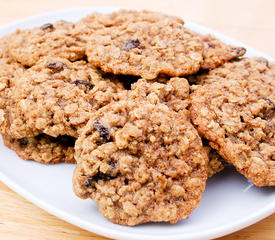 Molasses Oatmeal and Raisin Cookies