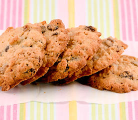 Super Easy Chocolate-Oatmeal Raisin Cookies