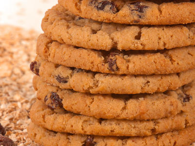 Big and Soft Raisin-Oatmeal Cookies