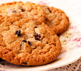 Quick Oatmeal Raisin Cookies