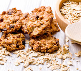 Banana Raisin-Chocolate Chip Oatmeal Cookies