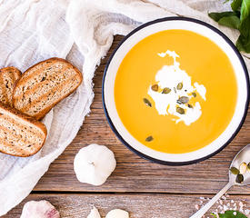 Vegan Creamy Pumpkin Soup