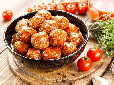 Crockpot Sweet and Spicy Meatballs