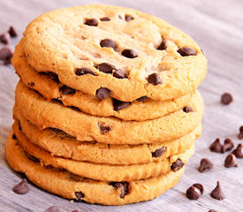 Mom's Peanut Butter And Chocolate Chip Cookies