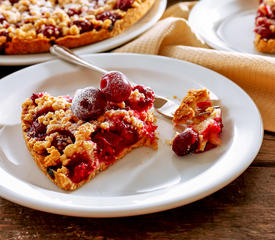 Cherry-Cream Crumble Pie