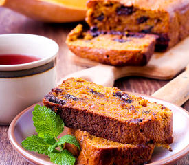 Pumpkin Bread with Cinnamon and Chocolate Chips