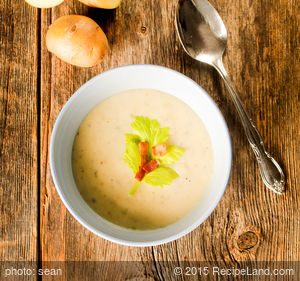 Baked Potato Soup with Bacon and Sour Cream