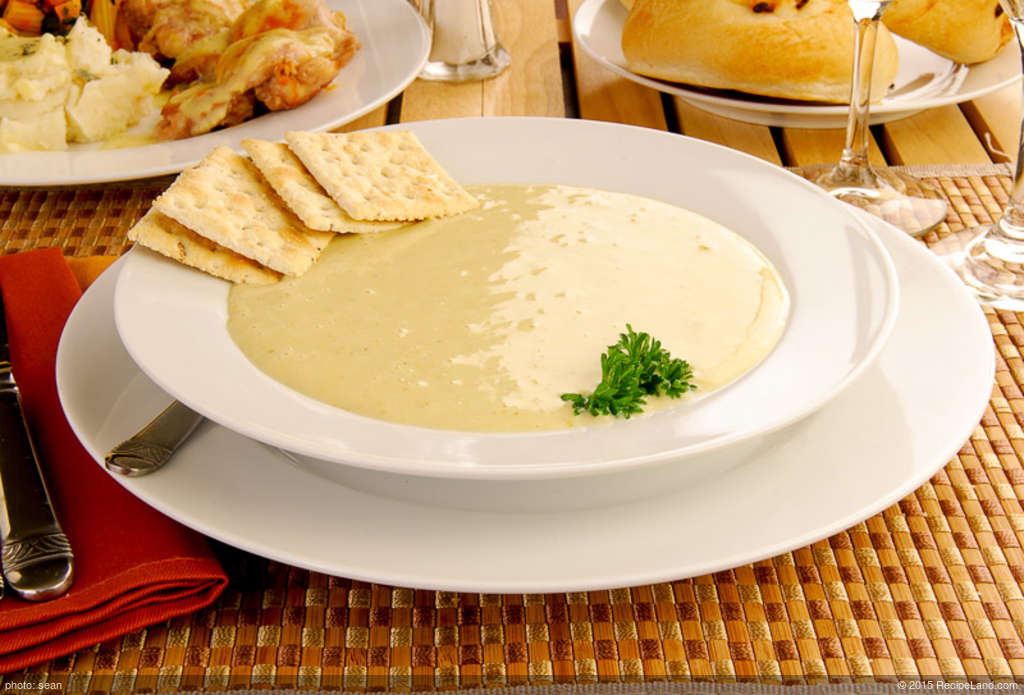 Bennigan's Potato Soup recipe