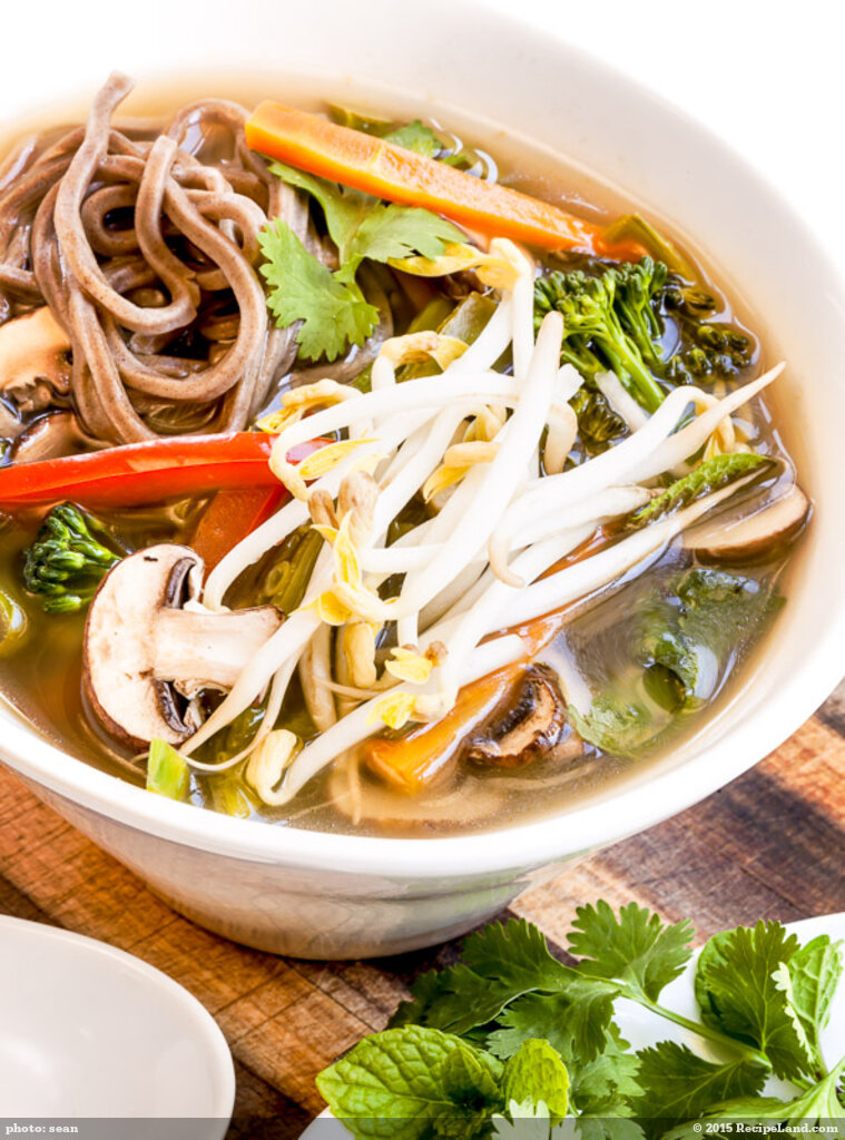 Hot and Sour Mushroom Soba Soup