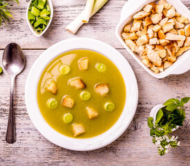 Leek Potato Soup with Nutmeg