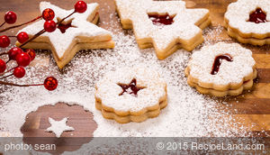 Christmas Nutty Linzer Cookies