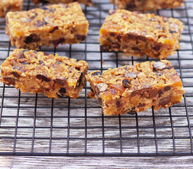 Apricot-Walnut Cereal Bars