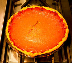 Robb's Low-Cholesterol Pumpkin Pie with Oil Pastry