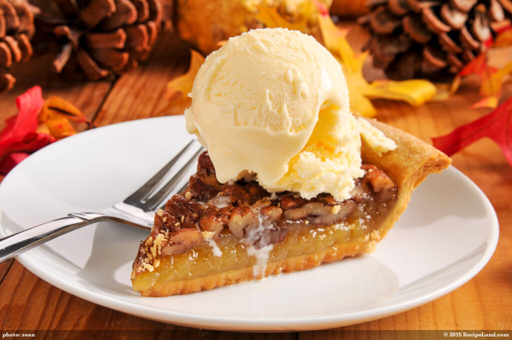 Golden Pecan Pie