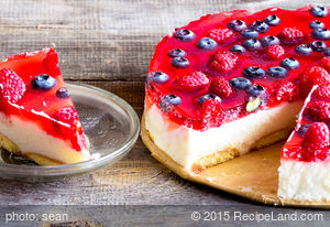 7-Up Lemon Cheesecake with Strawberry Glaze