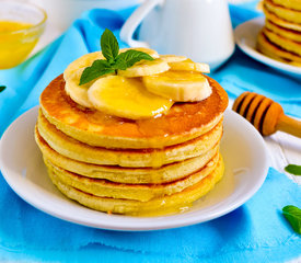 Awesome Breakfast Cornmeal Pancakes