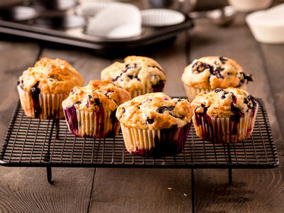 Moist Breakfast Blueberry Muffins