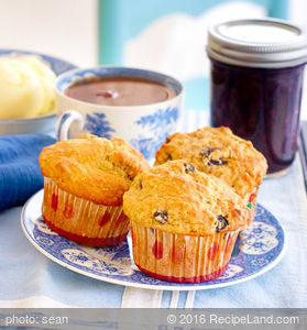 Cornmeal Honey Blueberry Muffins