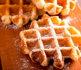 Breakfast Yeast Waffles