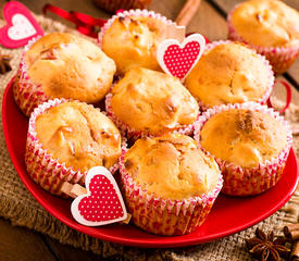 Apple-Hazelnut Muffins