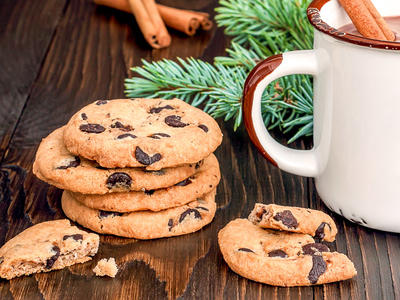 Big Soft Chocolate Chip Cookies