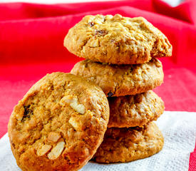 Chocolate Chip Macadamia Crunch Cookies