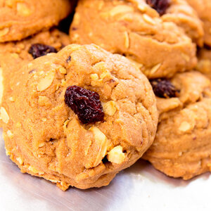Yummy Orange-Spiced Oatmeal Raisins Cookies recipe