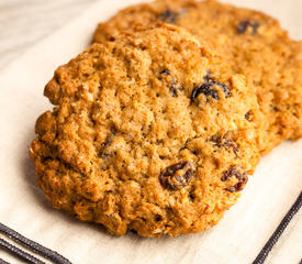 Aunt's Chocolate Chip Raisin Cookies