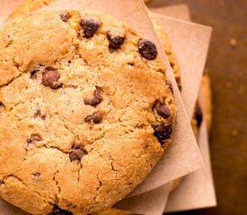 Crunchy Chocolate Chip Oatmeal Cookies