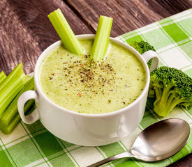 Favorite Garlic-Broccoli Soup