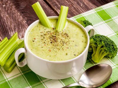 Favorite Garlic-Broccoli Soup