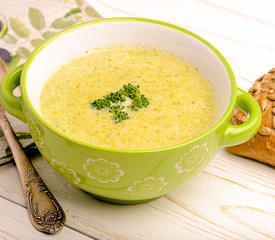 Vegan Cream of Broccoli Soup