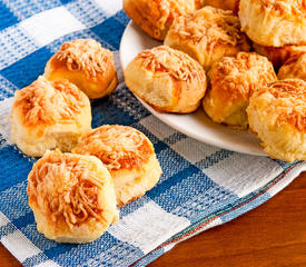 Super Easy Cheddar Biscuits