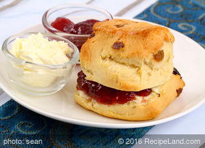 Cornmeal-Raisin Scones recipe