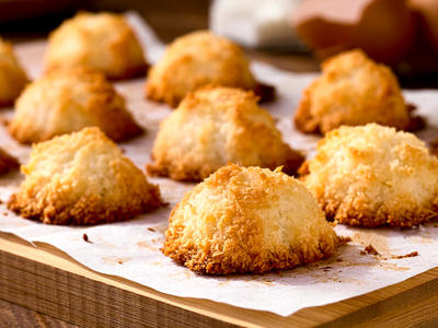 Easy Yummy Coconut Macaroons