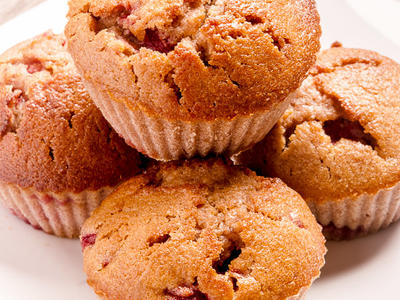 Breakfast Strawberry Oatmeal Muffins