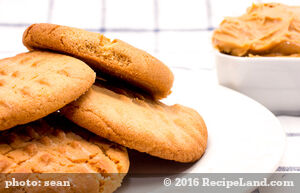 Granny's Old Fashioned Peanut Butter Cookies