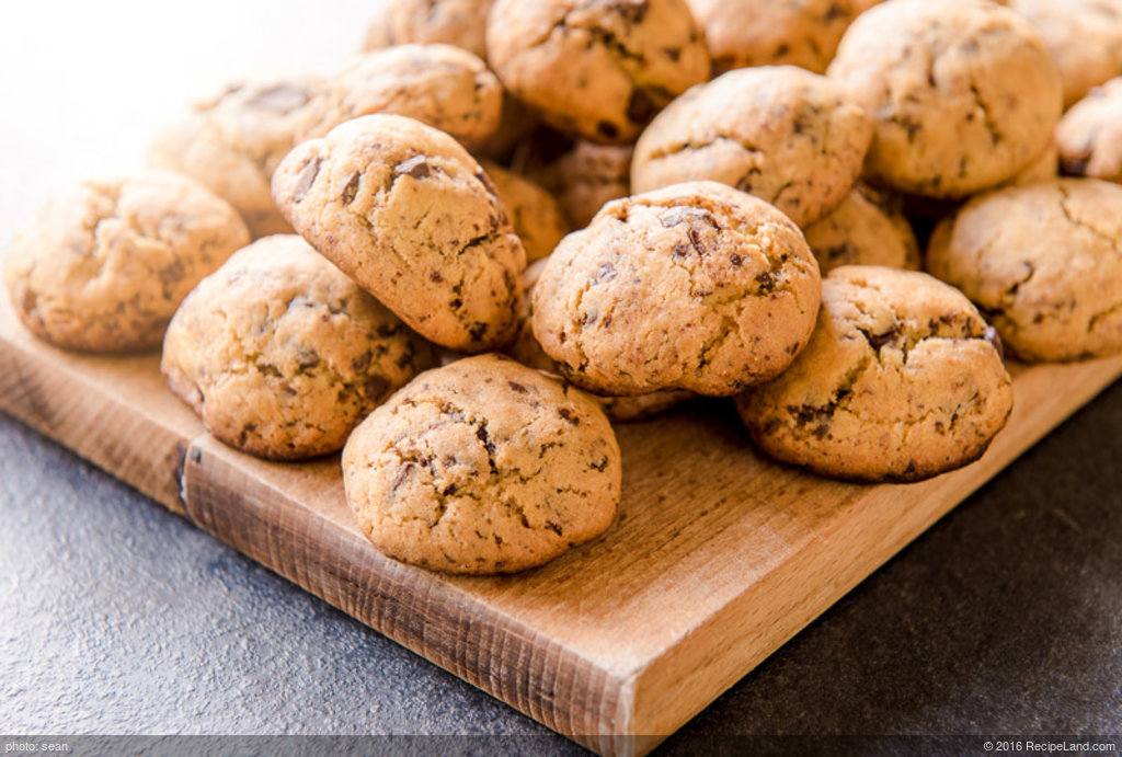 Chocolate Pieces Oatmeal Peanut Cookies
