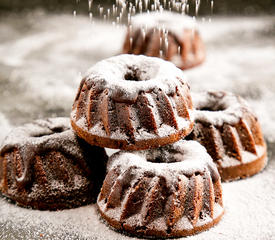 Quick Chocolate Banana Bundt Cake