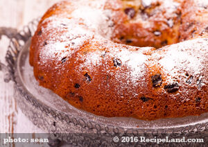 Applesauce-Spice Pound Cake with Raisin and Pecans