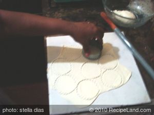 Homemade Fried Semolina Bread
