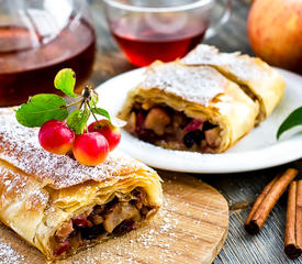 Milopita ( Greek Apple Pastry )