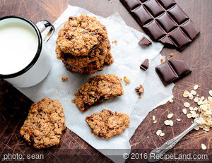 Crunchy Buffalo Chip and Nut Cookies